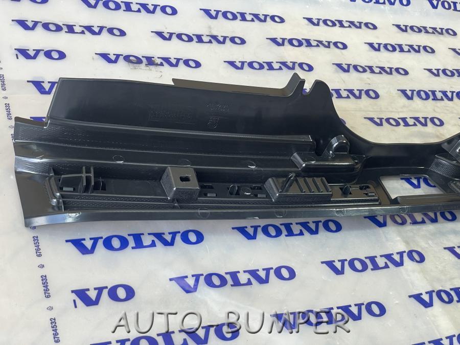 Volvo XC40 2017- Накладка панели багажника 31440884